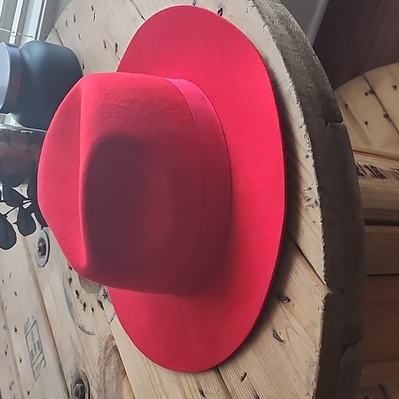 Lack of Color Scarlett Red Fedora - Picture 6 of 7